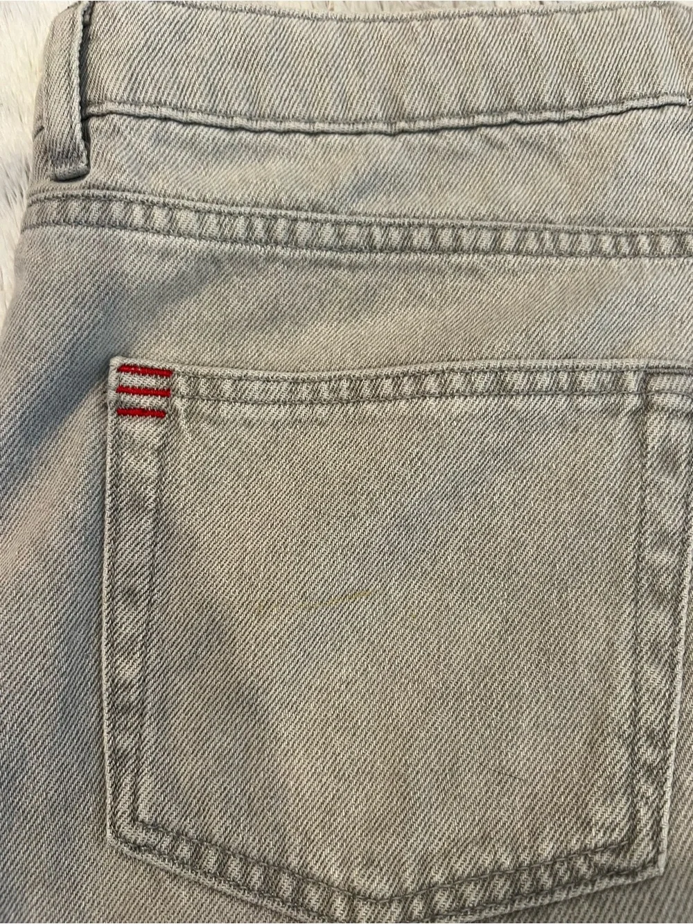 BDG High-Rise Light Gray Wash Denim Cutoff Shorts Size 31